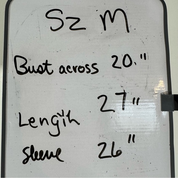 D’enjoy Sunflower Print bell sleeve top - Picture 8 of 9